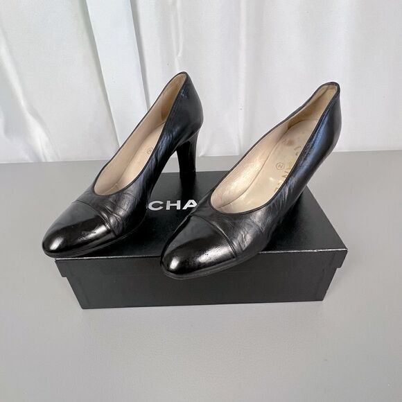 CHANEL WOMENS BLACK LEATHER HEELS SIZE 7 1/2 - Picture 16 of 16